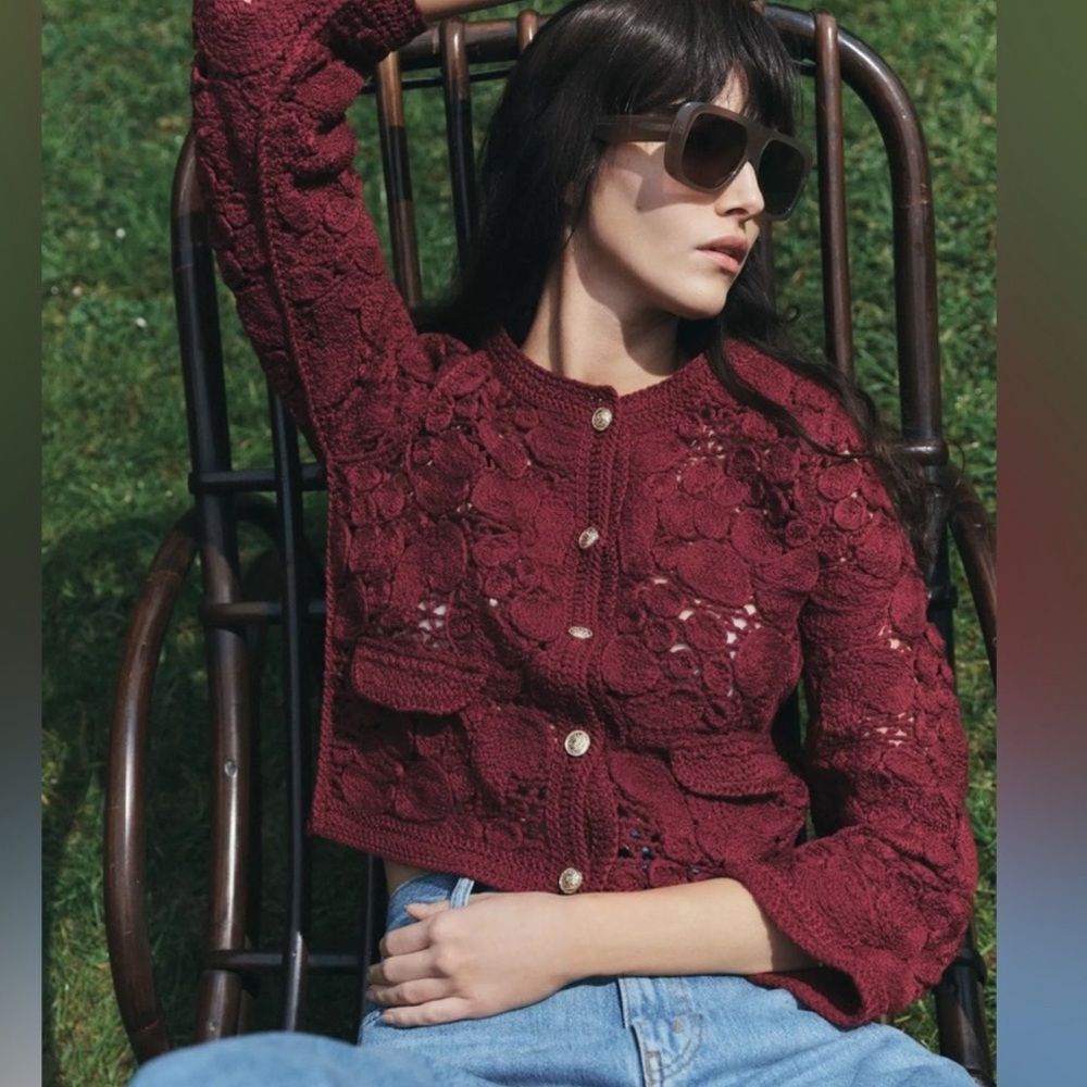 ZARA L Burgundy Crochet Floral Jacket Style Gold Tone Button Front Cardigan